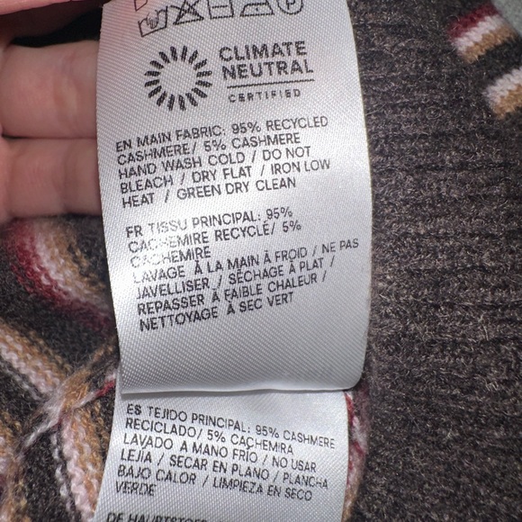 Reformation boyfriend cashmere sweater - Picture 4 of 5